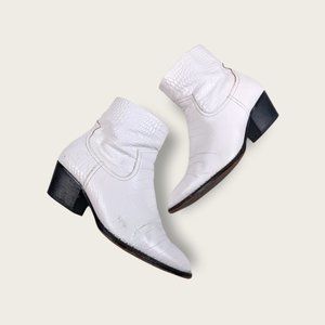 Something Navy White Leather Western Booties Size 8.5